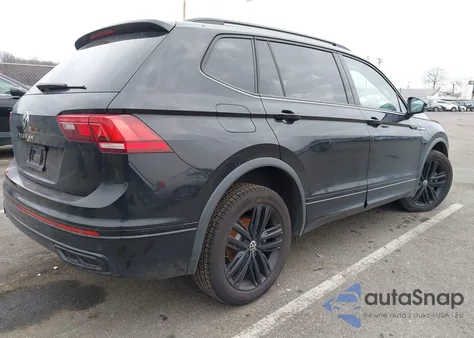 2022 Volkswagen Tiguan 2.0T Se R-Line Black z USA, uszkodzony, nr VIN 3VVCB7AX1NM099610